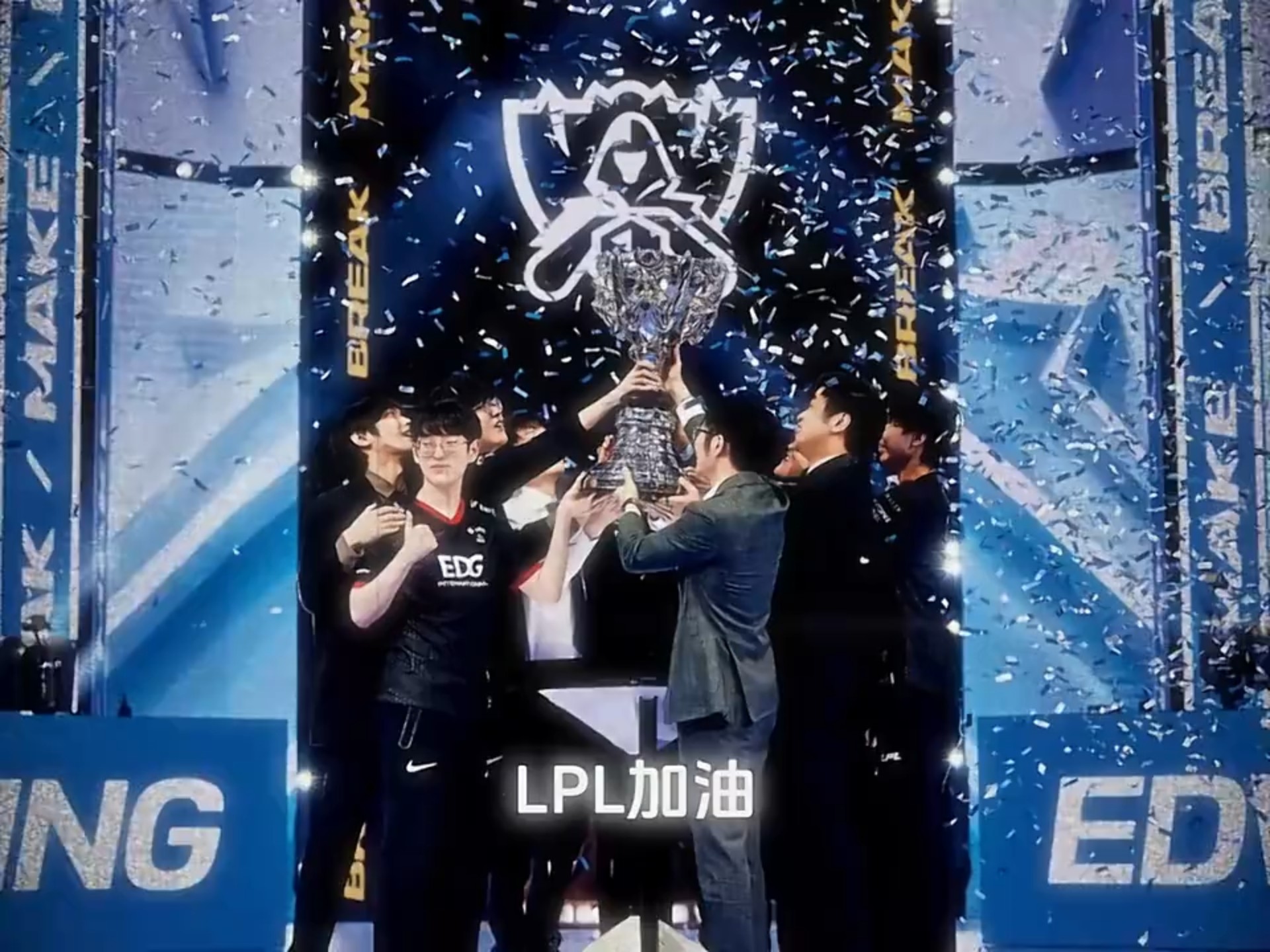 九游娱乐-Faker爆冷击败中国队，赛况扑朔迷离引爆全场！的简单介绍