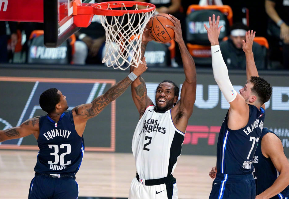 包含内马尔连续三场比赛得分超过赛事规则更新，独行侠挑战极限！的词条