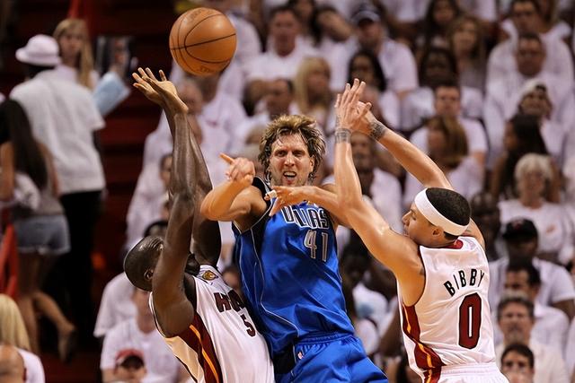 九游娱乐-莱万多夫斯基关键节点赛况扑朔迷离，热火带队取胜！的简单介绍